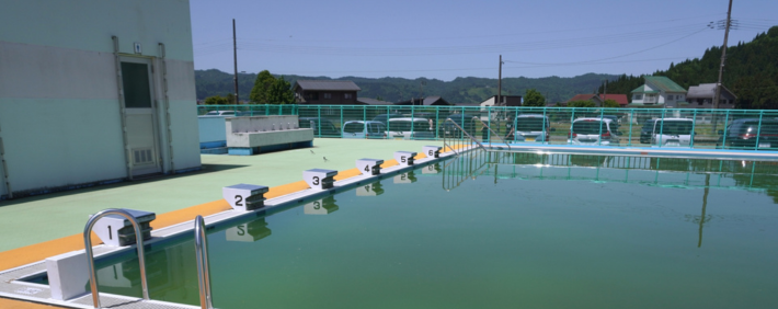 ⑬なぜプールの水が一年中入っているのか?