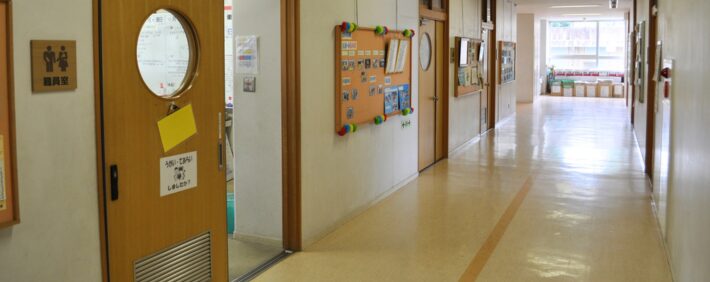 職員朝会と夕会を効率化する8つの改善策